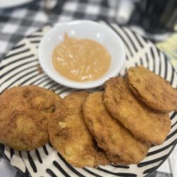 Demitris Restaurant - Fried green tomatoes w/ some type of remoulade!