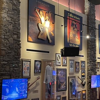 Hard Rock Cafe - Art - American Near Me - Ledyard, Connecticut