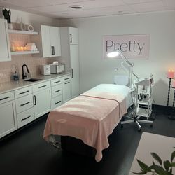Pretty Spa Studio By Kiyah Raine