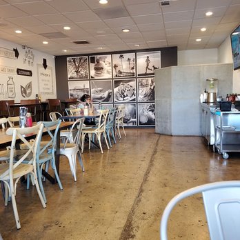 Chinollo - Seating area - New American Near Me - Carson, California