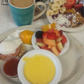 La Mesa Bistro - Half order of the eggs Benedict and a 1/4 order of the acai bowl. - Cafes Near Me - La Mesa, California La Mesa Bistro - Half order of the eggs Benedict and a 1/4 order of the acai bowl. - Cafes Near Me - La Mesa, California