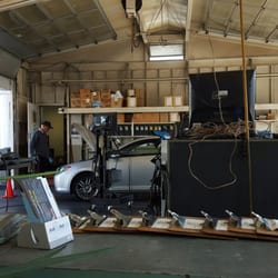 Oxnard 76 and Test-Only Smog Center - Shop area