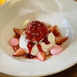 Stagecoach Restaurant - Strawberry Kiss