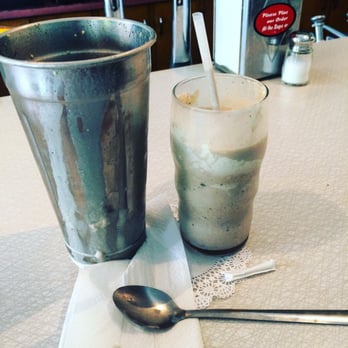 Pop's Ice Cream & Soda Bar - Cookies n' cream malted milkshake, they even give you what's left in the mixer! - Ice Cream & Frozen Yogurt Near Me - Roanoke, Virginia
