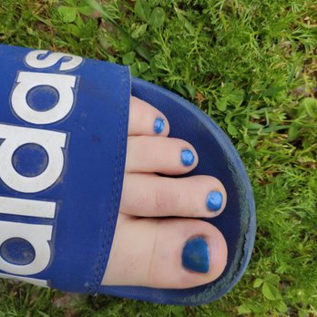 Happy Spa Nails - Thin spot in middle of nail as well as blue polish up my toe and on my second toe too - Nail Salons Near Me - Angels Camp, California