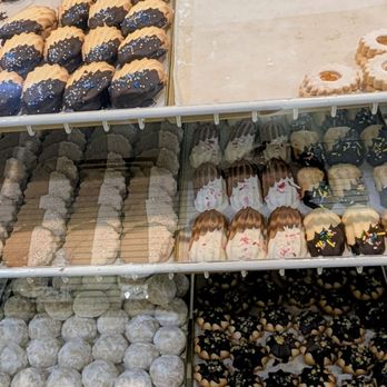 Oak Mill Bakery - Bakeries Near Me - Arlington Heights, Illinois