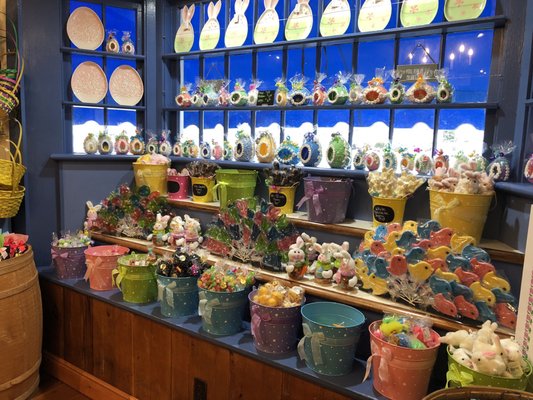 Putnam Pantry Candies, Ice Creams & Cafe by null