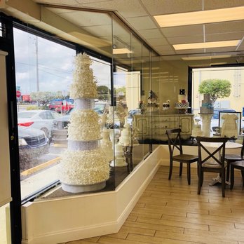 Edda's Cake Designs - Bakeries Near Me - Miami, Florida