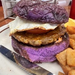 Ube longanisa breakfast burger (Milk Bread collab) Ube longanisa breakfast burger (Milk Bread collab)