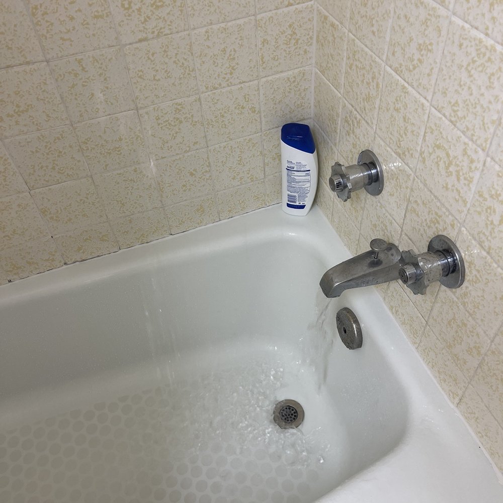 Prairie Inn - Tub spout wouldn't turn off and give full shower pressure. Tub filled with water while you shower - Hotels Near Me - Evanston, Wyoming Prairie Inn - Tub spout wouldn't turn off and give full shower pressure. Tub filled with water while you shower - Hotels Near Me - Evanston, Wyoming
