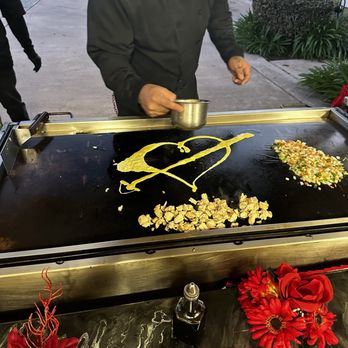 Teppan Catering Arigato - Heart shaped scrambled eggs - Caterers Near Me