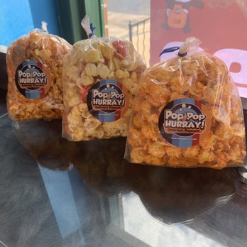 Pop Pop Hurray - St. Louis Mix, Strawberry Cheesecake and Red Hot Pop - Popcorn Shops Near Me - Ferguson, Missouri