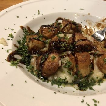 Brew Fish Bar and Eatery - Gastropubs Near Me - Marion, Massachusetts