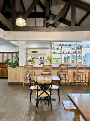 Mi-Sant Kitchen & Bakery by null