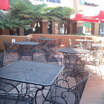 D'Lish - More outdoor seating - Pizza Near Me - Chula Vista, California