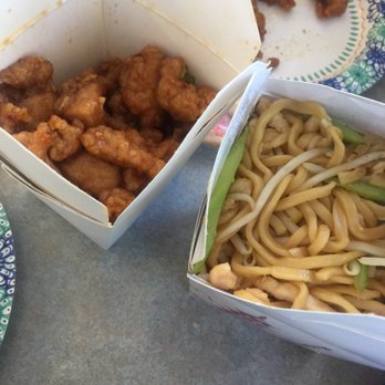 Chef Kwan's - General chicken and chicken chow main - Chinese Near Me - Menlo Park, California