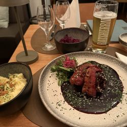 Ratskeller - Roulade mit Kartoffelstampf und Rotkohl