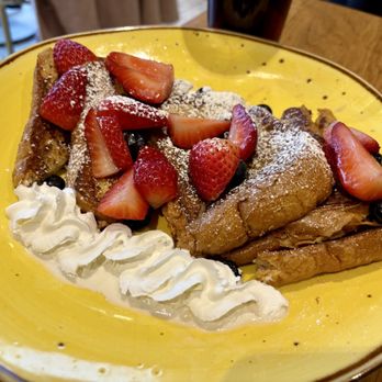 Carnegie Diner & Cafe - Classic french toast - Diners Near Me - Vienna, Virginia