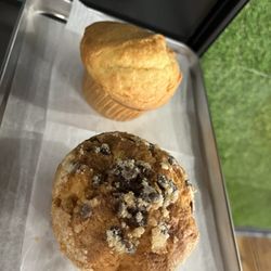 RoiEt Cafe - The pastry and muffins of this cafe are very good, I love all of them so much. I will come back to this place again for sure!!!!!!