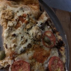Carlito Pizzaria e Restaurante - Frango com catupiry e carne do sol.
