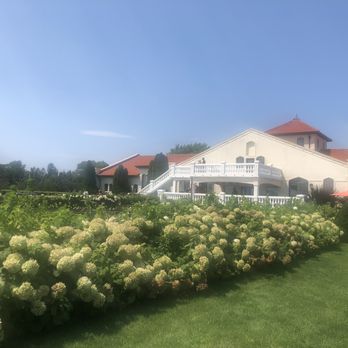 Sourced Adventures - Raphael Vineyard - Rafting/Kayaking Near Me - New York, New York Sourced Adventures - Raphael Vineyard - Rafting/Kayaking Near Me - New York, New York