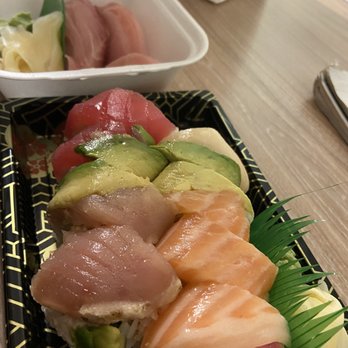 Yanagi Sushi - Rainbow roll Yellowtail sushi - Sushi Bars Near Me - Paso Robles, California Yanagi Sushi - Rainbow roll Yellowtail sushi - Sushi Bars Near Me - Paso Robles, California