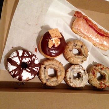 Kettle Glazed Doughnuts - Donuts Near Me - Hollywood, California Kettle Glazed Doughnuts - Donuts Near Me - Hollywood, California