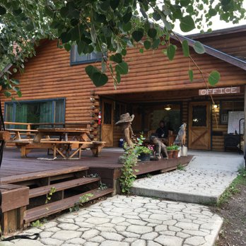 Creekside Lodge Yellowstone - Guest Houses Near Me - Cody, Wyoming Creekside Lodge Yellowstone - Guest Houses Near Me - Cody, Wyoming