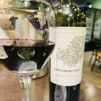 Samooni Italian Restaurant - Red blend wine - Italian Near Me - Knightdale, North Carolina