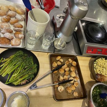 Sur La Table - Scallops, gnocchi, asparagus - Kitchen & Bath Near Me - Carlsbad, California Sur La Table - Scallops, gnocchi, asparagus - Kitchen & Bath Near Me - Carlsbad, California