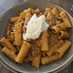 Hudson’s Cafe & Bistro - Rigatoni Bolognese