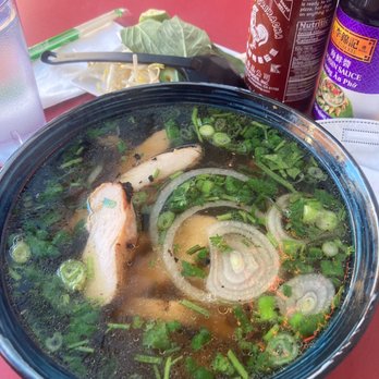 5ive Spice - Lemongrass Chicken Pho - Vietnamese Near Me - Brooklyn, New York 5ive Spice - Lemongrass Chicken Pho - Vietnamese Near Me - Brooklyn, New York