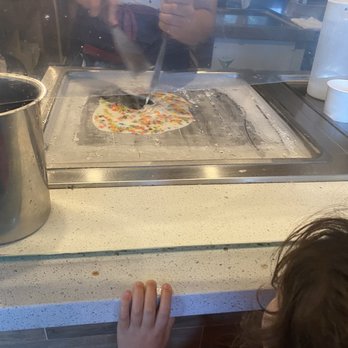 Roll & Bowl - Vegan & Gluten Free Ice Cream Roll - Comfort Food Near Me - Alameda, California