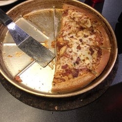 Pizza Hut - Chicken bacon pizza (w/ tomato sauce)