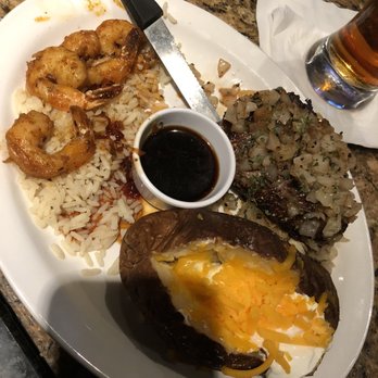 Cheddar's Scratch Kitchen - 6oz steak with shrimp and two sides - American Near Me - Clearwater, Florida