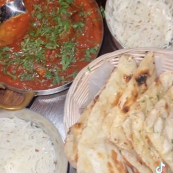 Gazab - Garlic Naan, Butter Naan and Goan shrimp vindaloo - Indian Near Me - New York, New York Gazab - Garlic Naan, Butter Naan and Goan shrimp vindaloo - Indian Near Me - New York, New York