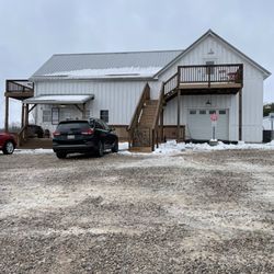 Le Petit Chevalier Vineyards and Farm Winery - Wine time!