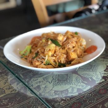 Bangkok House - Vegetable pad Thai with tofu - Thai Near Me - Myrtle Beach, South Carolina Bangkok House - Vegetable pad Thai with tofu - Thai Near Me - Myrtle Beach, South Carolina