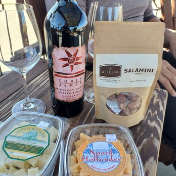 Tobin James Cellars - Wine and cheese - Wineries Near Me - Paso Robles, California Tobin James Cellars - Wine and cheese - Wineries Near Me - Paso Robles, California
