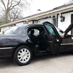 Alpha Taxi & Limo Service - Town Car Taxi
