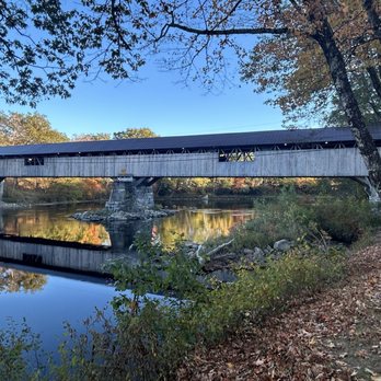 Covered Bridge Farm Table - American Near Me - Campton, New Hampshire