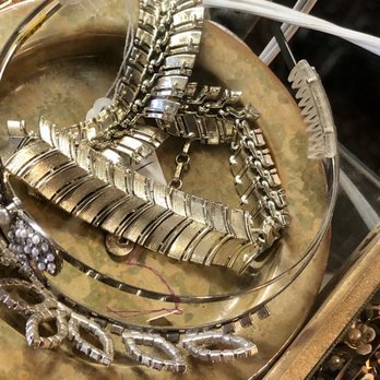 Bargain Center - Tiara - Thrift Stores Near Me - New Orleans, Louisiana