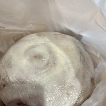 Bishop's Grill - Huge Sweet Roll to take home! - American Near Me - St. George, Utah