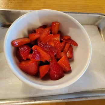 FarmHand Kchn - Fresh strawberries & grapes - Breakfast & Brunch Near Me - St. Augustine, Florida