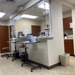 Florida Health Care Plans - Infusion and vaccination area