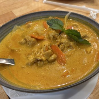 Ari's Thai Eatery - Yellow curry without pumpkin since - Thai Near Me - Azusa, California