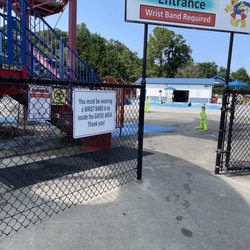 JayDee's Family Fun Center - Entrance to the water park