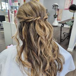 Oak Tree Hair Salon - Hair by Sarah