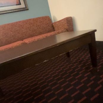 Wingate By Wyndham - Table was in horrible condition. - Hotels Near Me - San Marcos, Texas Wingate By Wyndham - Table was in horrible condition. - Hotels Near Me - San Marcos, Texas