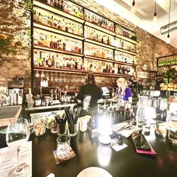 715 - Bar Area